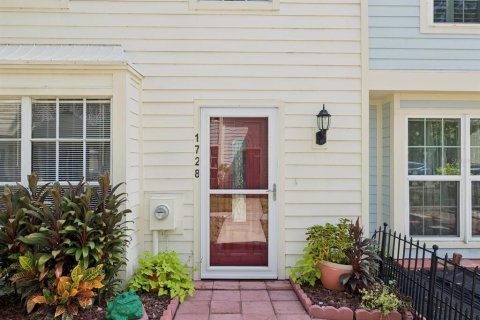 Touwnhouse à vendre à Tampa, Floride: 2 chambres, 113.62 m2 № 1910190 - photo 2