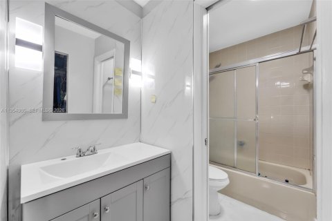 Copropriété à vendre à Miami, Floride: 4 chambres, 147.16 m2 № 2153373 - photo 12