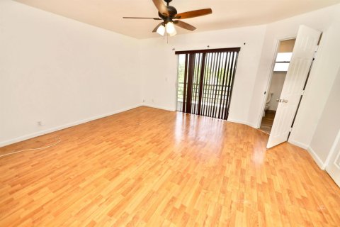 Touwnhouse à louer à Sunrise, Floride: 4 chambres, 158.31 m2 № 2168463 - photo 13