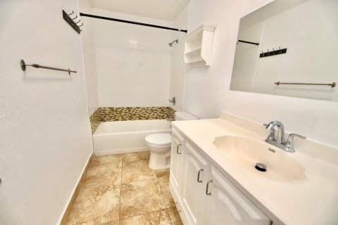 Touwnhouse à louer à Sunrise, Floride: 4 chambres, 158.31 m2 № 2168463 - photo 21