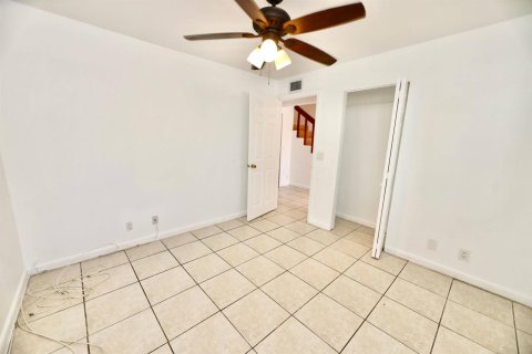 Touwnhouse à louer à Sunrise, Floride: 4 chambres, 158.31 m2 № 2168463 - photo 11