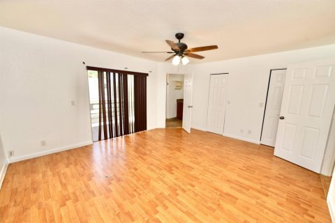 Touwnhouse à louer à Sunrise, Floride: 4 chambres, 158.31 m2 № 2168463 - photo 14