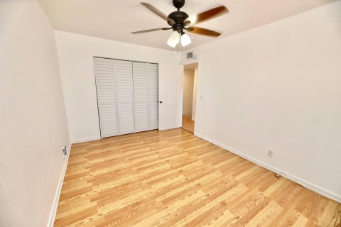 Touwnhouse à louer à Sunrise, Floride: 4 chambres, 158.31 m2 № 2168463 - photo 15