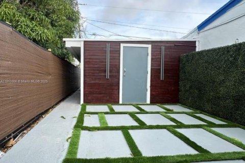 Снять в аренду виллу или дом в Майами-Гарденс, Флорида 2 спальни, 73.02м2, № 1966078 - фото 2