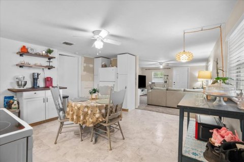 Villa ou maison à vendre à DeLand, Floride: 2 chambres, 89.28 m2 № 1732952 - photo 13