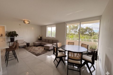 Copropriété à vendre à Aventura, Floride: 3 chambres, 131.18 m2 № 1946343 - photo 3