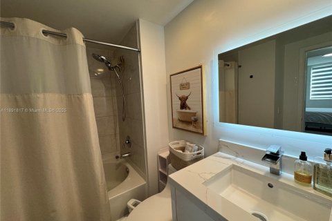 Copropriété à vendre à Aventura, Floride: 3 chambres, 131.18 m2 № 1946343 - photo 17