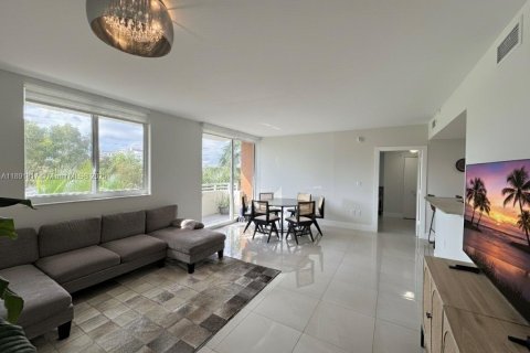 Copropriété à vendre à Aventura, Floride: 3 chambres, 131.18 m2 № 1946343 - photo 1