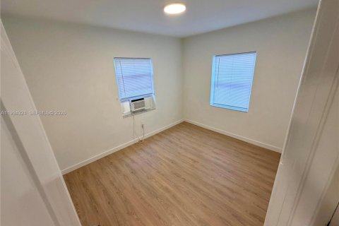 Apartment in Miami, Florida 3 bedrooms, 74.32 sq.m. № 2062557 - photo 11