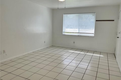 Appartement à louer à Dunedin, Floride: 2 chambres, 69.68 m2 № 2390868 - photo 2
