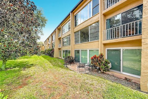 Copropriété à vendre à Largo, Floride: 3 chambres, 169.08 m2 № 2427628 - photo 11