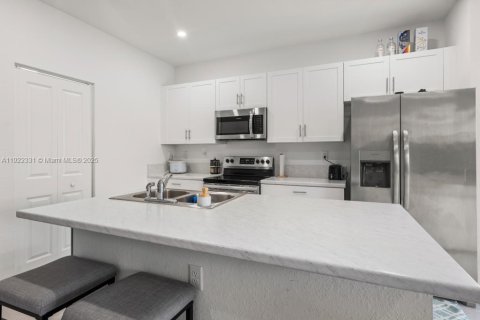 Adosado en venta en Homestead, Florida, 3 dormitorios, 153.38 m2 № 2018824 - foto 9