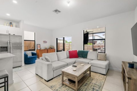 Adosado en venta en Homestead, Florida, 3 dormitorios, 153.38 m2 № 2018824 - foto 4