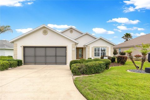 Villa ou maison à Summerfield, Floride 3 chambres, 157.47 m2 № 2133216