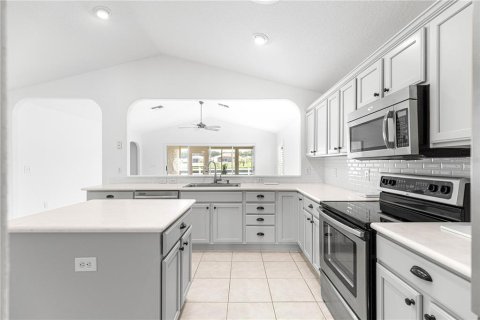 Villa ou maison à vendre à Summerfield, Floride: 3 chambres, 157.47 m2 № 2133216 - photo 30