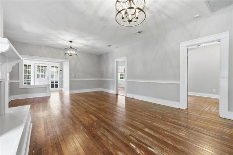 Immobilier commercial à vendre à Tampa, Floride: 28 chambres, 252.04 m2 № 2199858 - photo 6