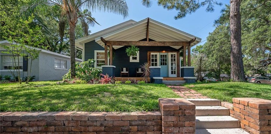 Immobilier commercial à Tampa, Floride 28 chambres, 252.04 m2 № 2199858