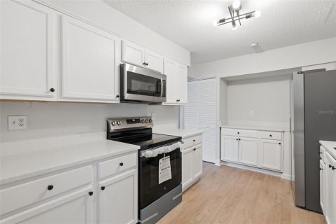 Купить виллу или дом в Дебари, Флорида 12 комнат, 182.92м2, № 2221853 - фото 8