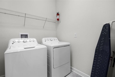 Adosado en venta en Davenport, Florida, 3 dormitorios, 166.02 m2 № 2230602 - foto 28