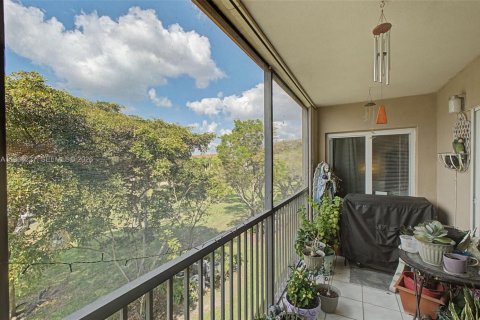 Copropriété à vendre à Pembroke Pines, Floride: 2 chambres, 142.42 m2 № 2029417 - photo 18