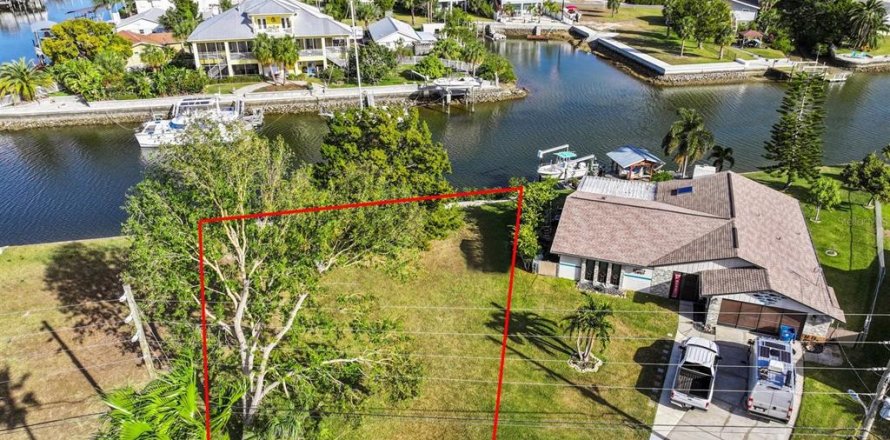Terreno en Hernando Beach, Florida № 1559457