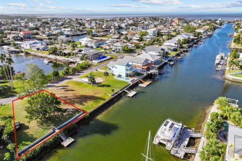 Terreno en venta en Hernando Beach, Florida № 1559457 - foto 4