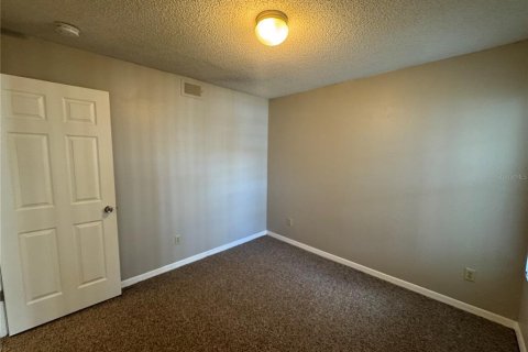 Condo in Kissimmee, Florida, 3 bedrooms № 2393859 - photo 12