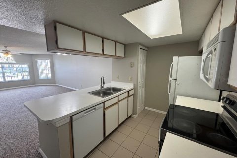 Condo in Kissimmee, Florida, 3 bedrooms № 2393859 - photo 8