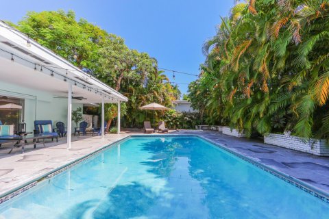 House in West Palm Beach, Florida 3 bedrooms, 174.47 sq.m. № 2392921 - photo 9