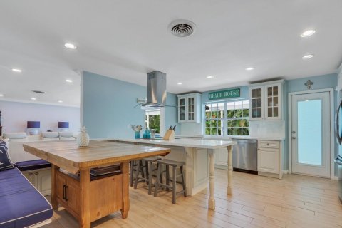 House in West Palm Beach, Florida 3 bedrooms, 174.47 sq.m. № 2392921 - photo 25