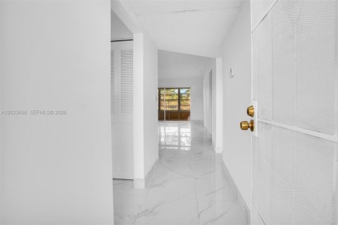 Condo à Tamarac, Floride, 2 chambres  № 2084741