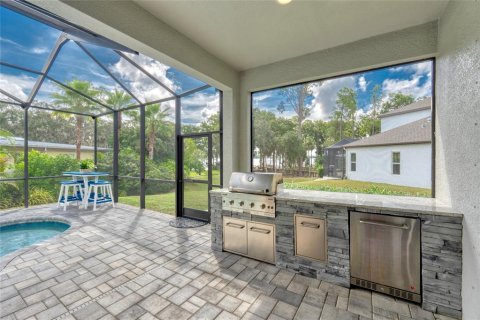 House in Tarpon Springs, Florida 4 bedrooms, 266.35 sq.m. № 1883946 - photo 23