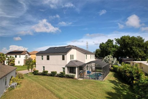 House in Tarpon Springs, Florida 4 bedrooms, 266.35 sq.m. № 1883946 - photo 14