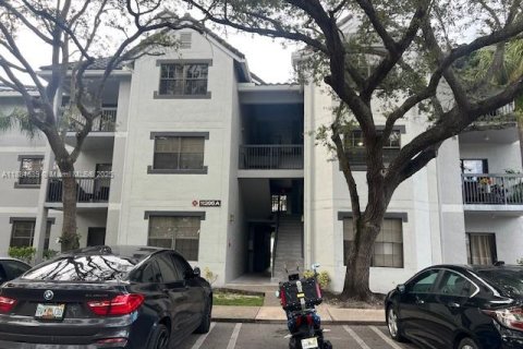 Condominio en venta en Coral Springs, Florida, 2 dormitorios, 103.49 m2 № 1937216 - foto 3
