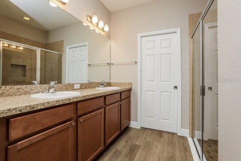 Casa en alquiler en Fruitland Park, Florida, 3 dormitorios, 152.92 m2 № 1914537 - foto 10