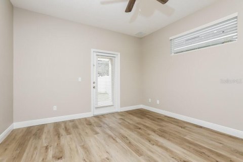 Casa en alquiler en Fruitland Park, Florida, 3 dormitorios, 152.92 m2 № 1914537 - foto 8