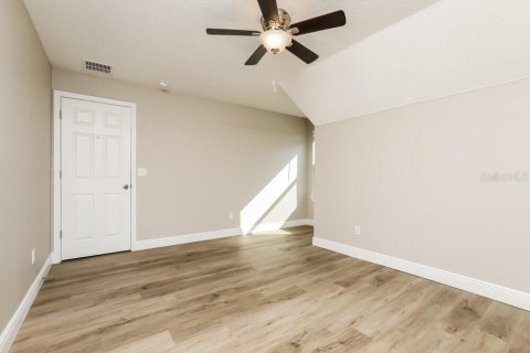 Casa en alquiler en Fruitland Park, Florida, 3 dormitorios, 152.92 m2 № 1914537 - foto 12