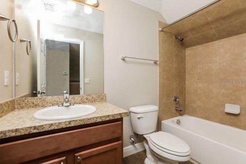 Casa en alquiler en Fruitland Park, Florida, 3 dormitorios, 152.92 m2 № 1914537 - foto 15
