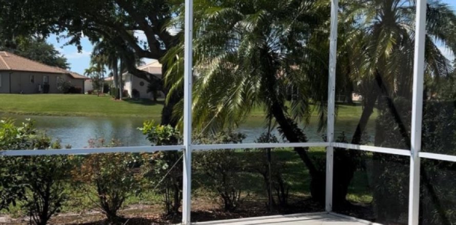 Casa en Naples, Florida 3 dormitorios, 158.21 m2 № 1079277
