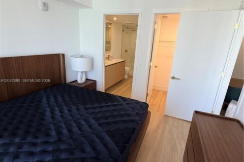 Condo in Miami, Florida, 1 bedroom № 2248401 - photo 5