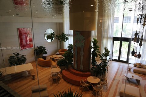 Condo in Miami, Florida, 1 bedroom № 2248401 - photo 30