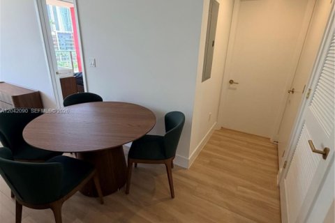 Condo in Miami, Florida, 1 bedroom № 2248401 - photo 15