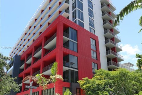 Condo in Miami, Florida, 1 bedroom № 2248401 - photo 18