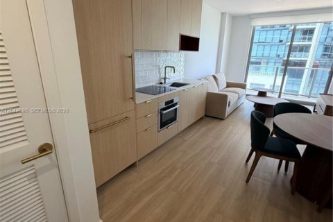 Condo in Miami, Florida, 1 bedroom № 2248401 - photo 13