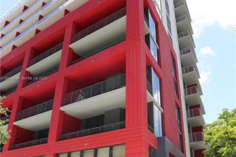 Condo in Miami, Florida, 1 bedroom № 2248401 - photo 20