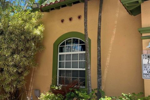 Propiedad comercial en Fort Lauderdale, Florida № 2146887