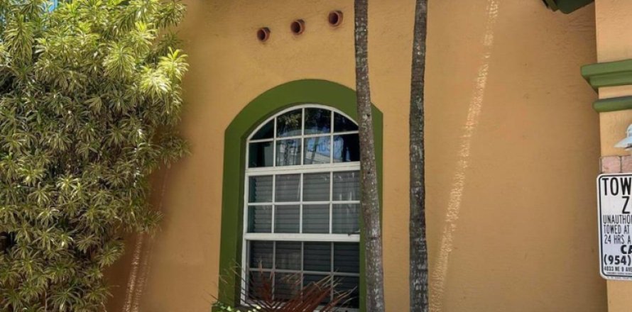 Propiedad comercial en Fort Lauderdale, Florida № 2146887