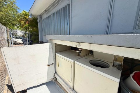 Villa ou maison à louer à Miami Beach, Floride: 1 chambre, 74.32 m2 № 2050335 - photo 15