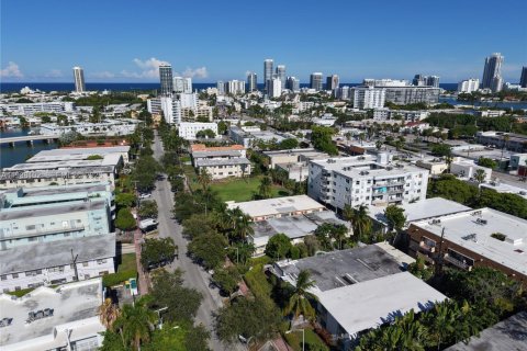 Villa ou maison à louer à Miami Beach, Floride: 1 chambre, 74.32 m2 № 2050335 - photo 17