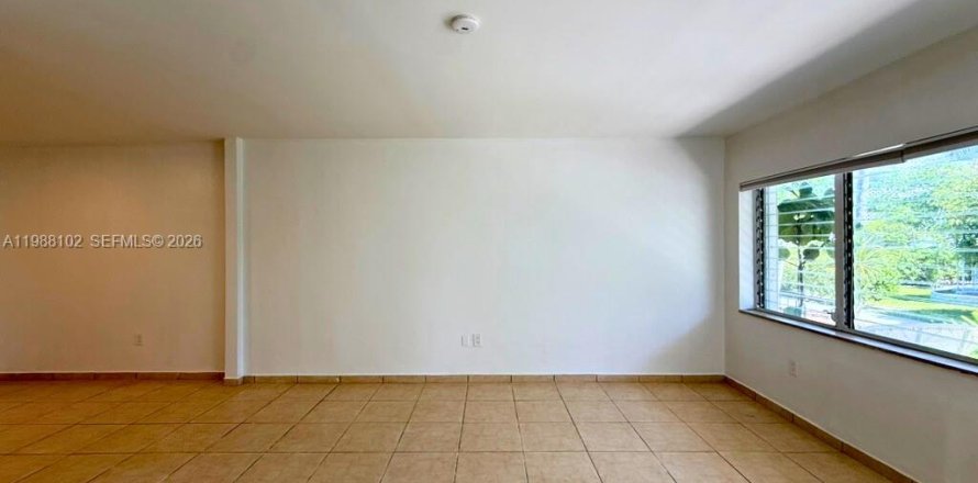 Villa ou maison à Miami Beach, Floride 1 chambre, 74.32 m2 № 2050335